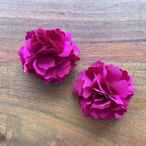 🌼 BOGO SALE 🌼 Shoe clips (two pairs)